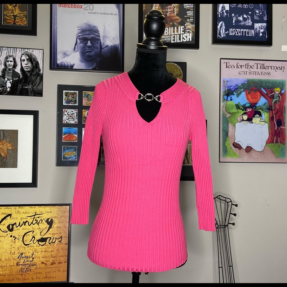 Hot pink statement top - Picture 5 of 8